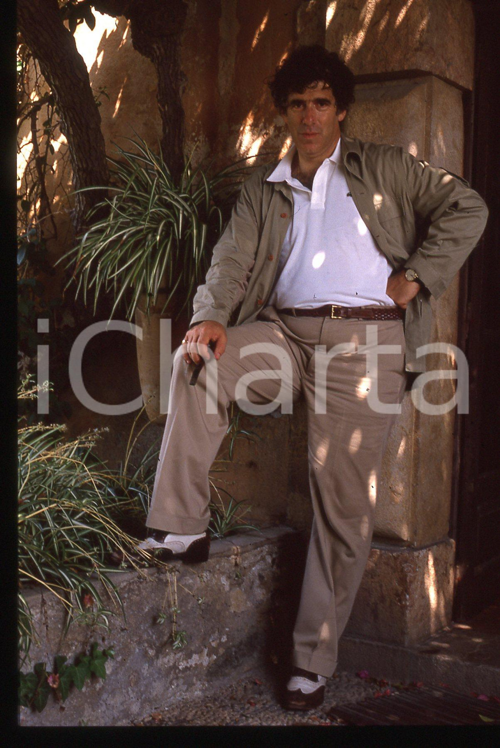 35mm vintage slide* 1990ca AREA LIGURE - Elliott GOULD ritratto con pipa (2)