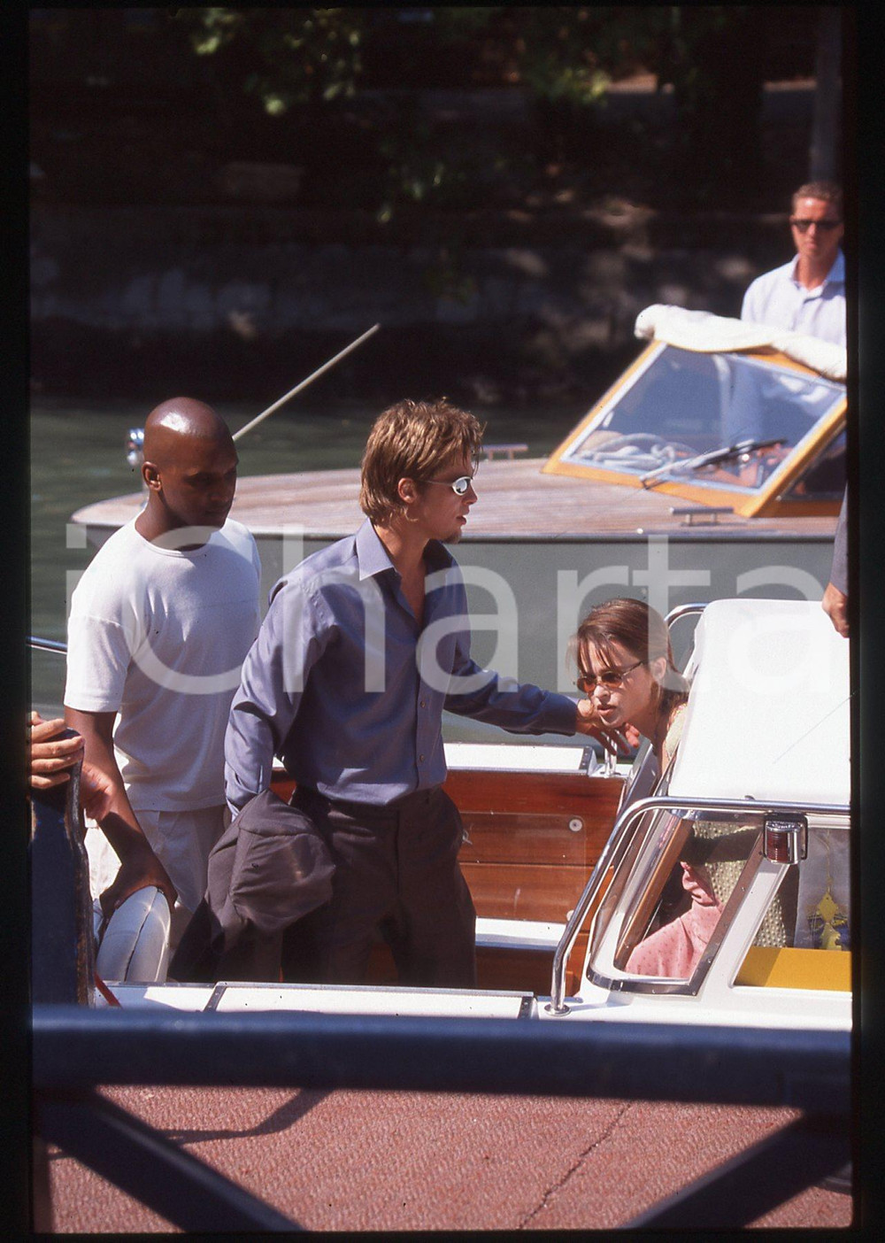 35mm vintage slide* 1999 VENEZIA - Brad PITT arrivo in motoscafo al Festival (6)