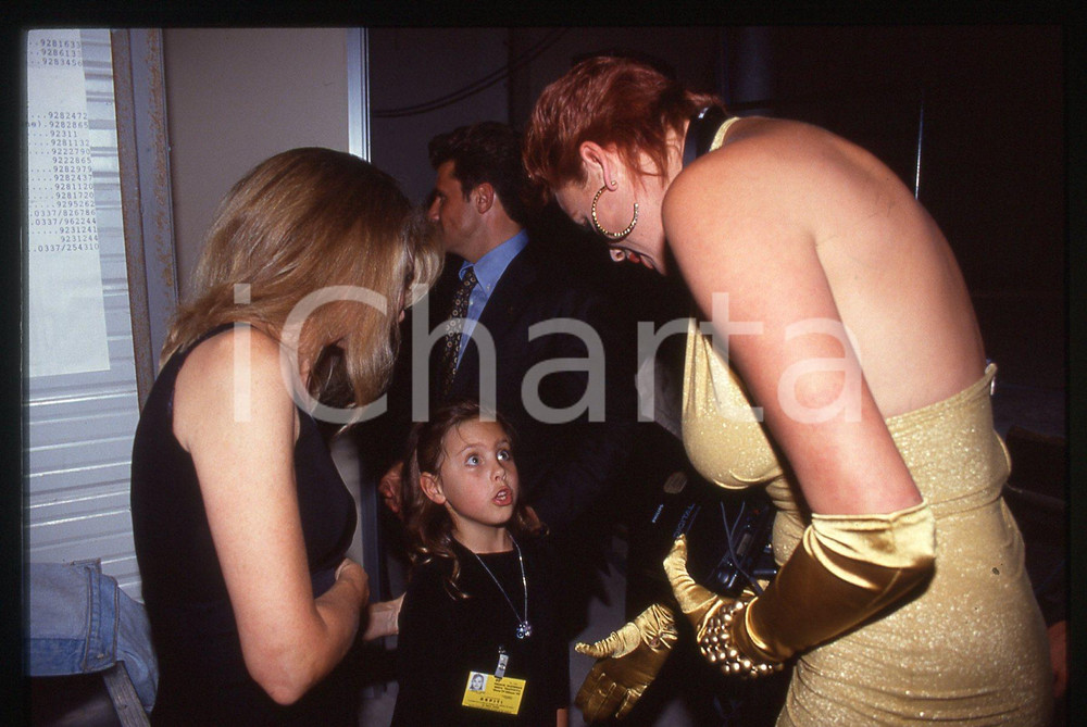 35mm vintage slide* 1992 MILAZZO PREMIO TV Olivia NEWTON-JOHN Brigitte NIELSEN 9