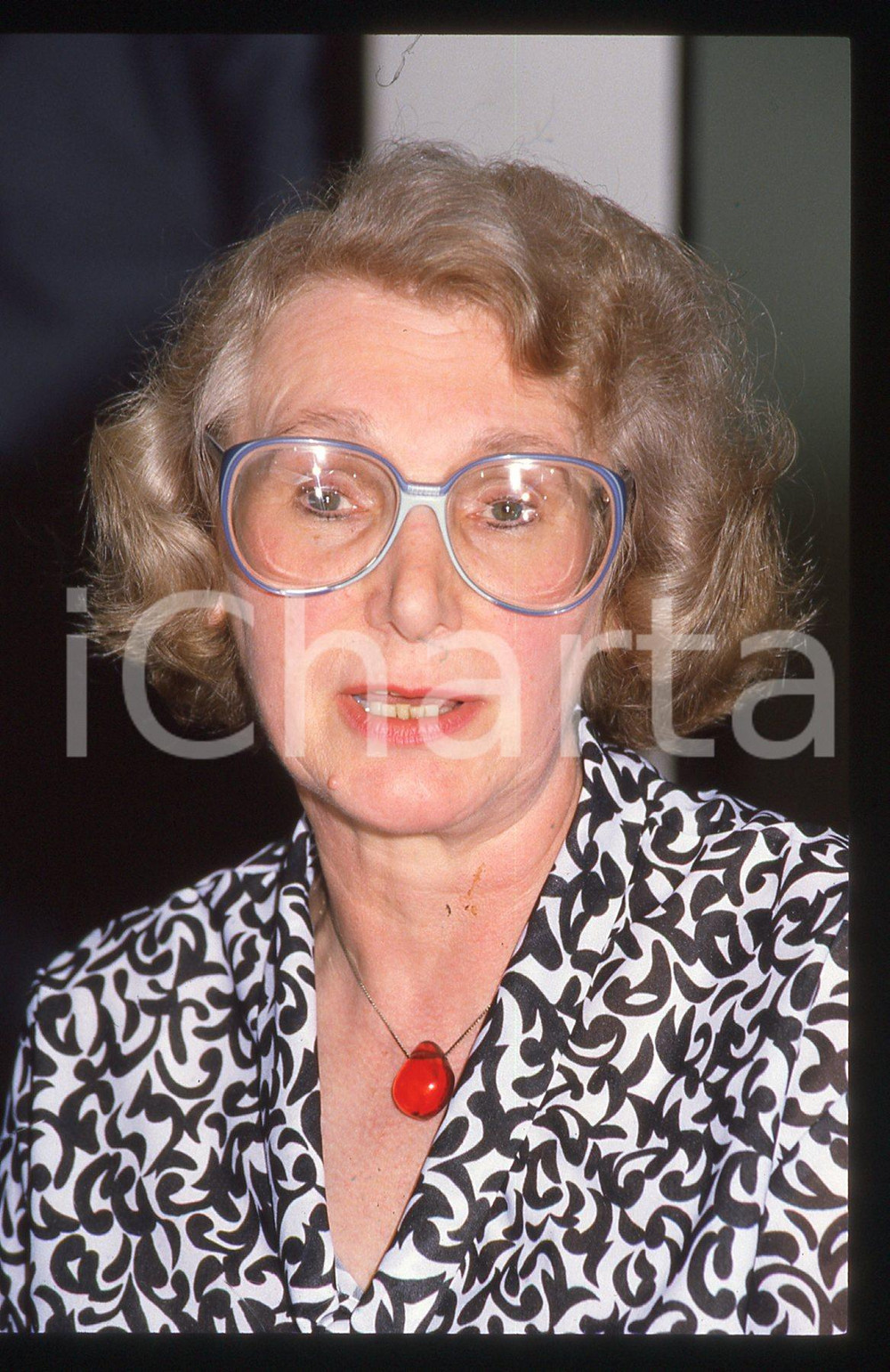 35mm vintage slide* 1990ca COSTUME - Hazel HOLT ritratto della scrittrice