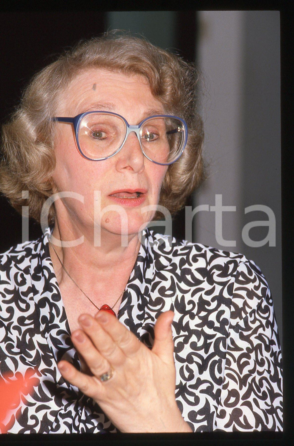 35mm vintage slide* 1990ca COSTUME - Hazel HOLT ritratto della scrittrice (3)
