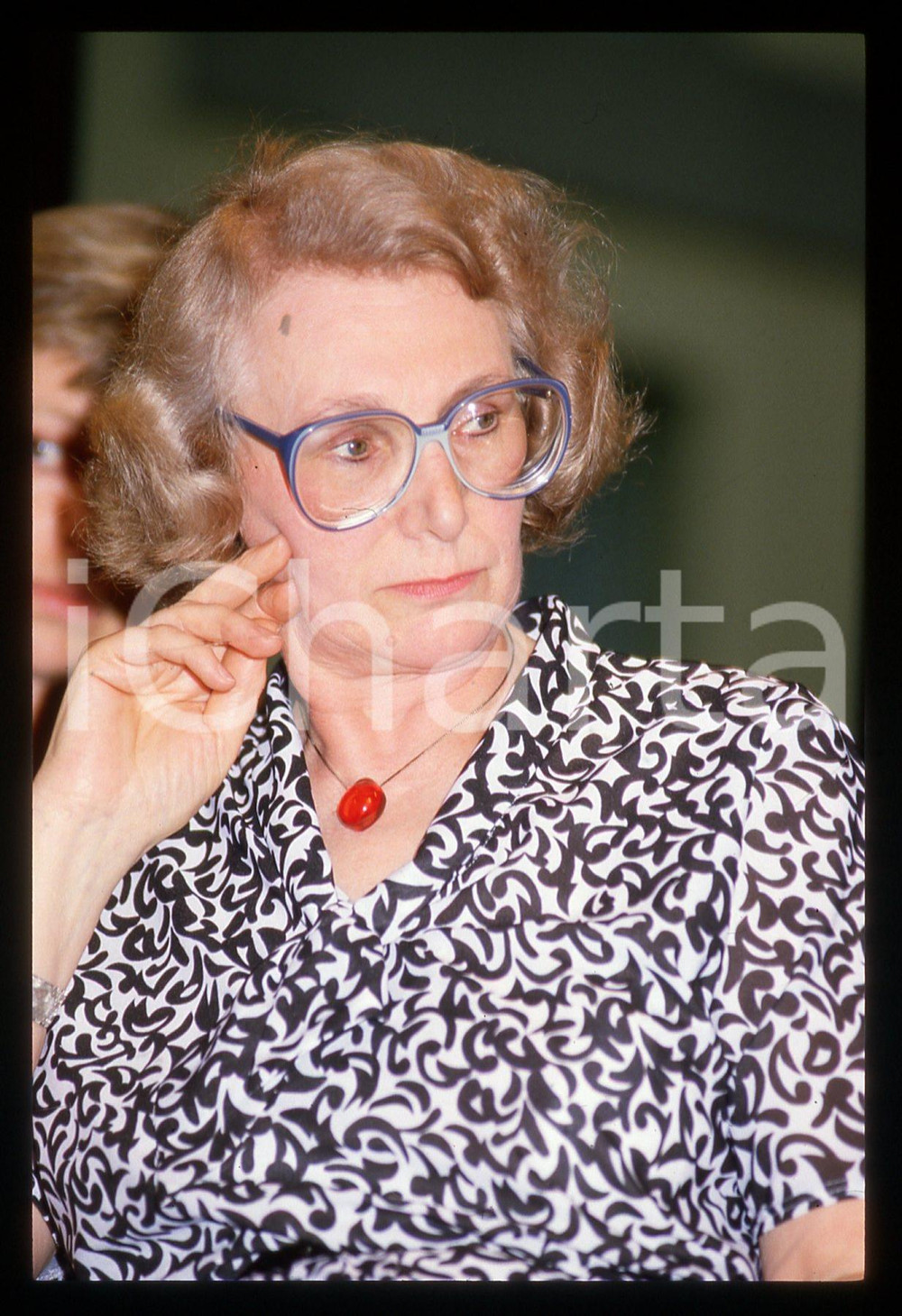 35mm vintage slide* 1990ca COSTUME - Hazel HOLT ritratto della scrittrice (7)