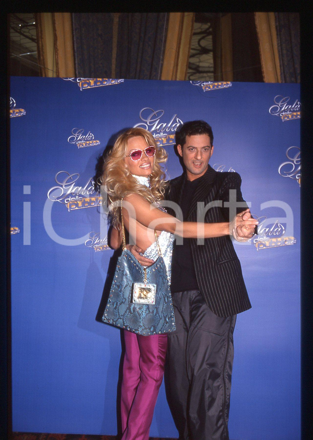 35mm vintage slide* 2000 MILANO Pamela ANDERSON e Rosario FIORELLO 8