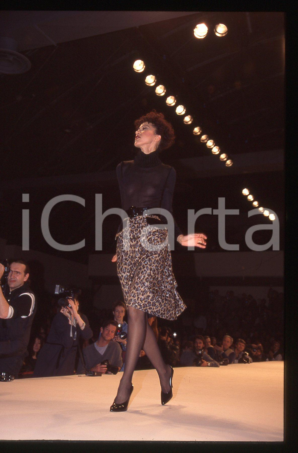 35mm vintage slide* 1995 MODA - Pat CLEVELAND sfila per LAURA BIAGIOTTI (2)