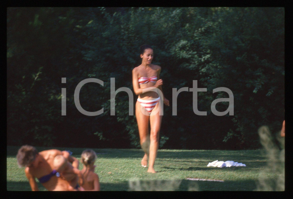 35mm vintage slide* 1990ca ITALIA MODA - Pat CLEVELAND paparazzata  (7)