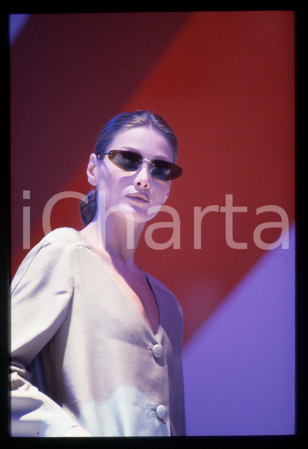 Fotografia d epoca originale 35mm vintage slide 1990ca MODA  Carla BRUNI durante una sfilata 4 1