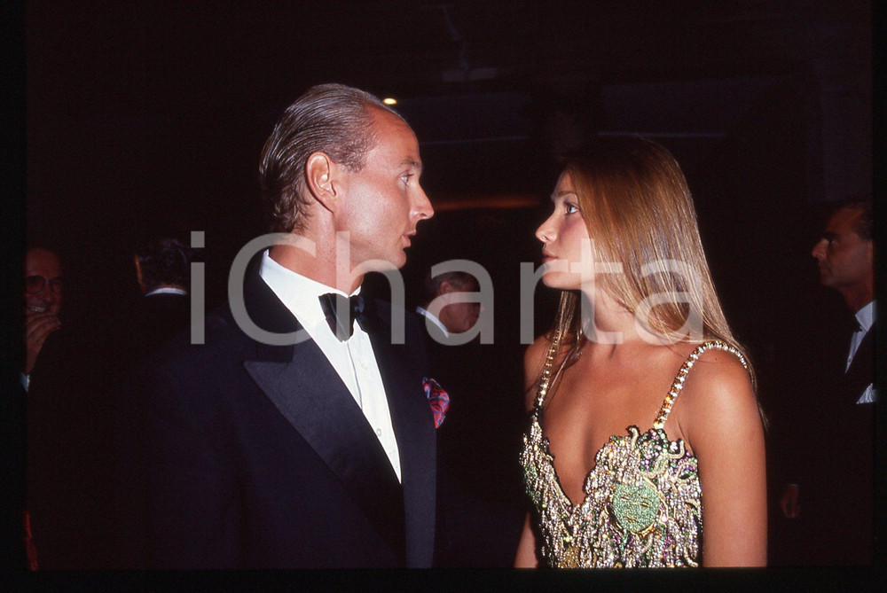 Fotografia d epoca originale 35mm vintage slide1989 VENEZIA Casa VOLPI Carla BRUNI e Dimitri KARAGEORGEVIC 5 1