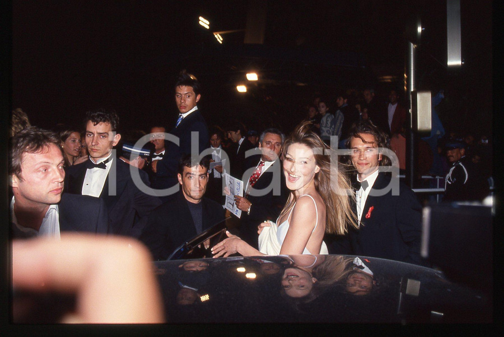Fotografia d epoca originale 35mm vintage slide 1994 Festiva di CANNES  Carla BRUNI e Vincent PEREZ 1