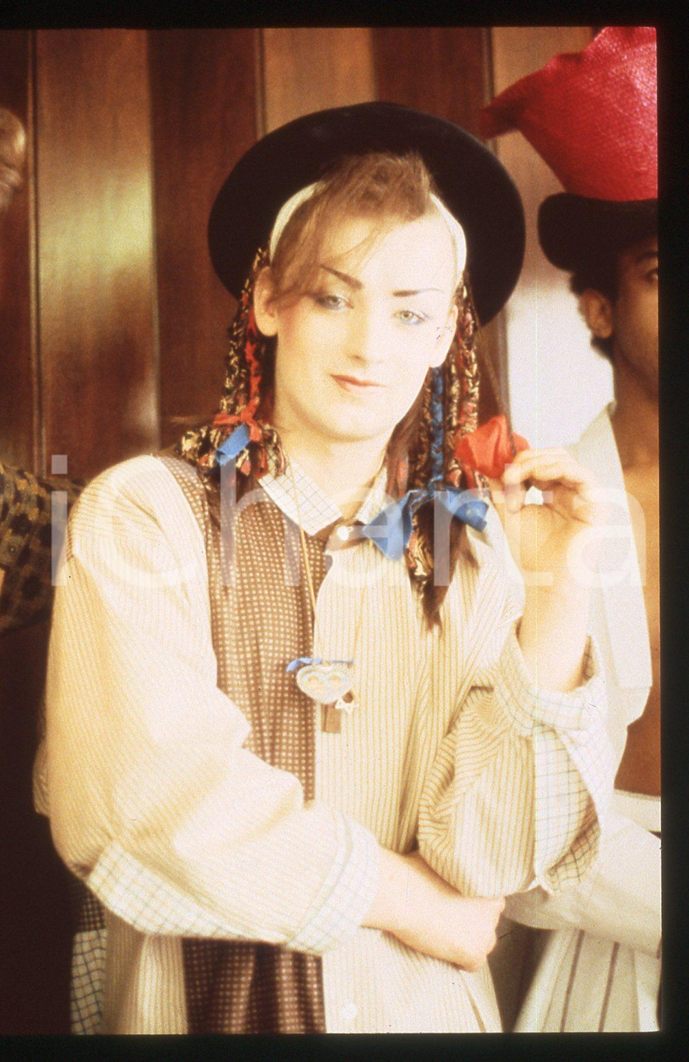 Fotografia d epoca originale 35mm vintage slide 1983 MUSICA Boy GEORGE con il gruppo CULTURE CLUB 1