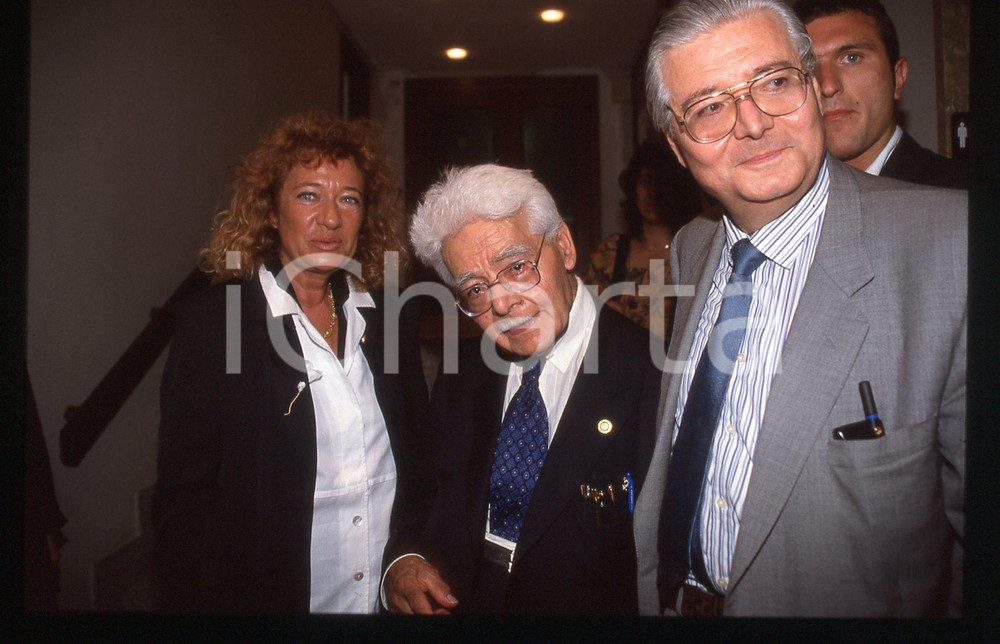 Fotografia d'epoca originale 35mm vintage slide* 1998 MILANO CARIPLO Luigi DI BELLA e Cristiana MUSCARDINI *2 1