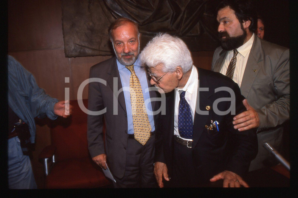 Fotografia d'epoca originale 35mm vintage slide* 1998 MILANO CARIPLO Luigi DI BELLA e Amedeo AMADEO 1