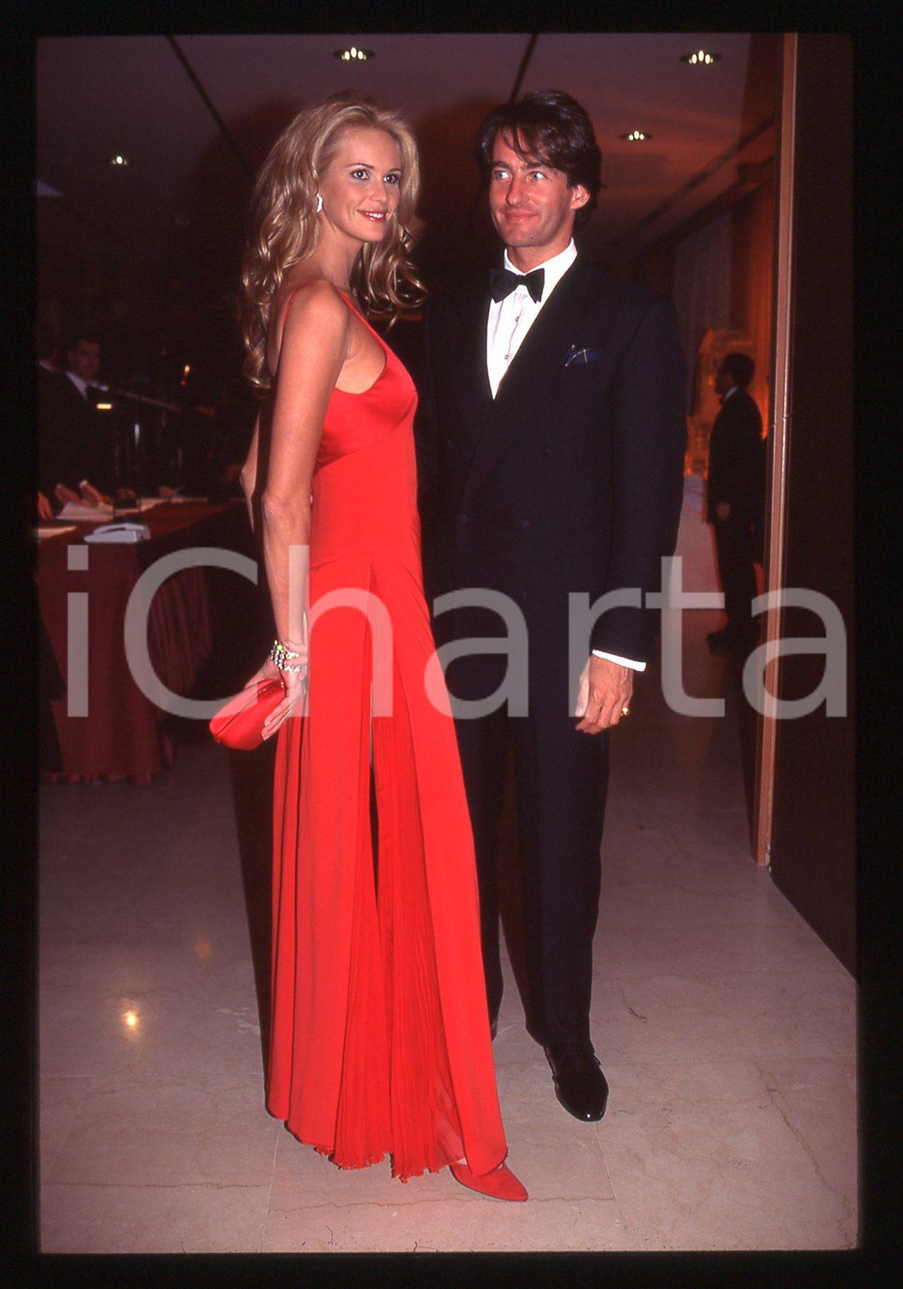 35mm vintage slide* 1995ca MILANO MODA Elle MACPHERSON e Tim JEFFRIES *5