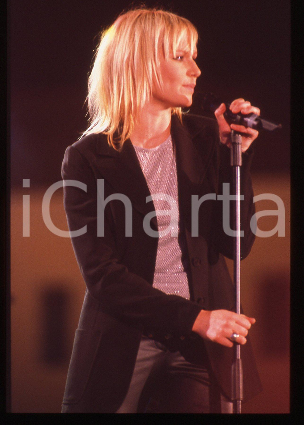 Fotografia d epoca originale 35mm vintage slide 1999 PADOVA Nina PERSSON dei THE CARDIGANS al FESTIVALBAR 1