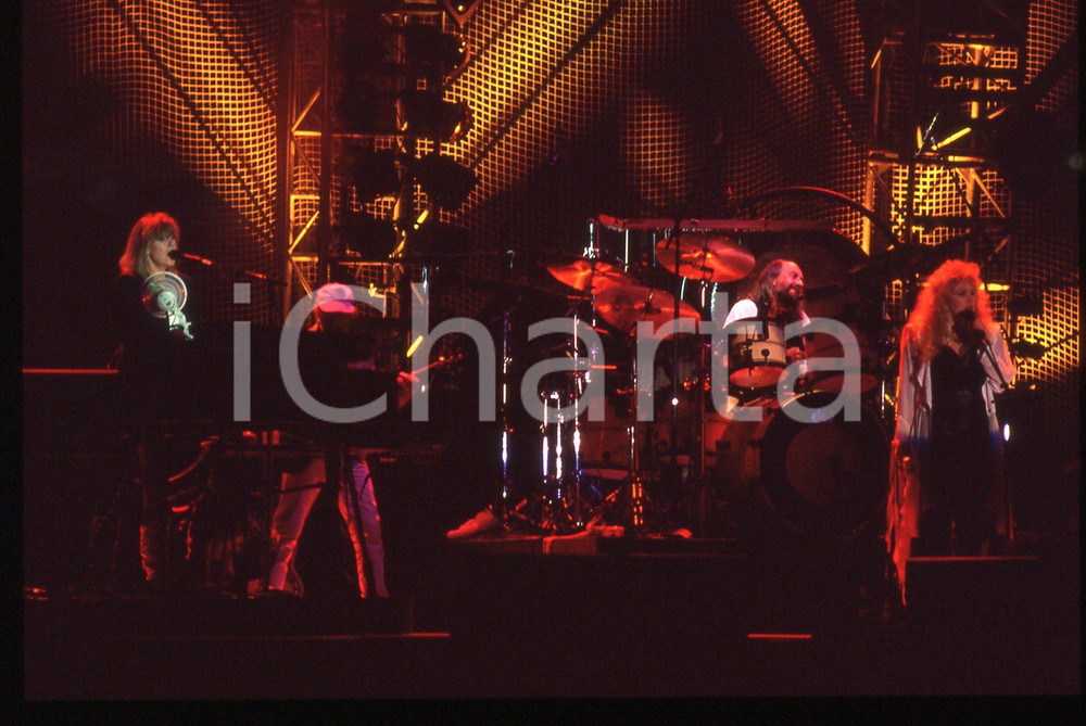 35mm vintage slide* 1990ca MUSICA FLEETWOOD MAC Il gruppo durante un concerto *4