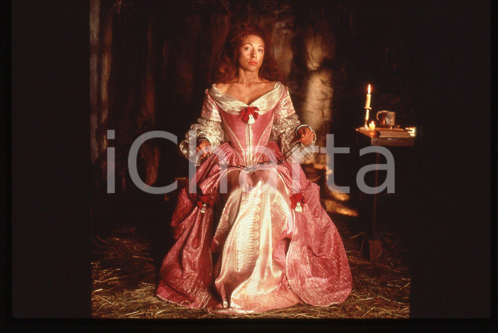35mm vintage slide* 1996 Serie TV MOLL FLANDERS  Alex Kingston la protagonista