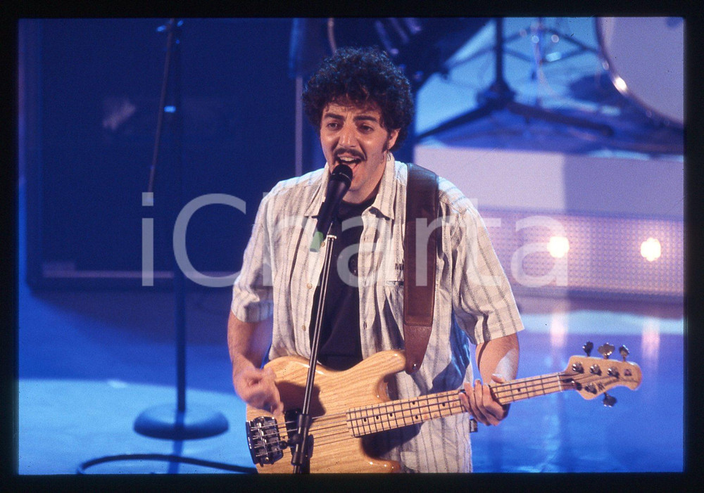 35mm vintage slide* 1995ca ITALIA MUSICA Max GAZZE' durante un concerto