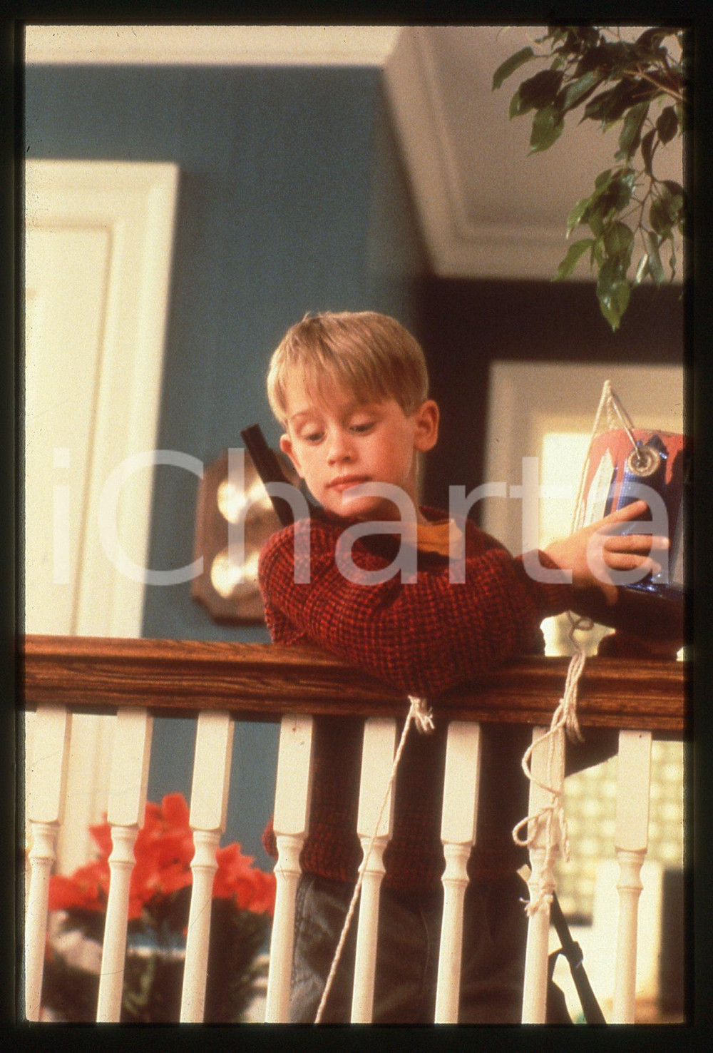 35mm vintage slide* 1990 HOME ALONE Macaulay CULKIN in una scena del film