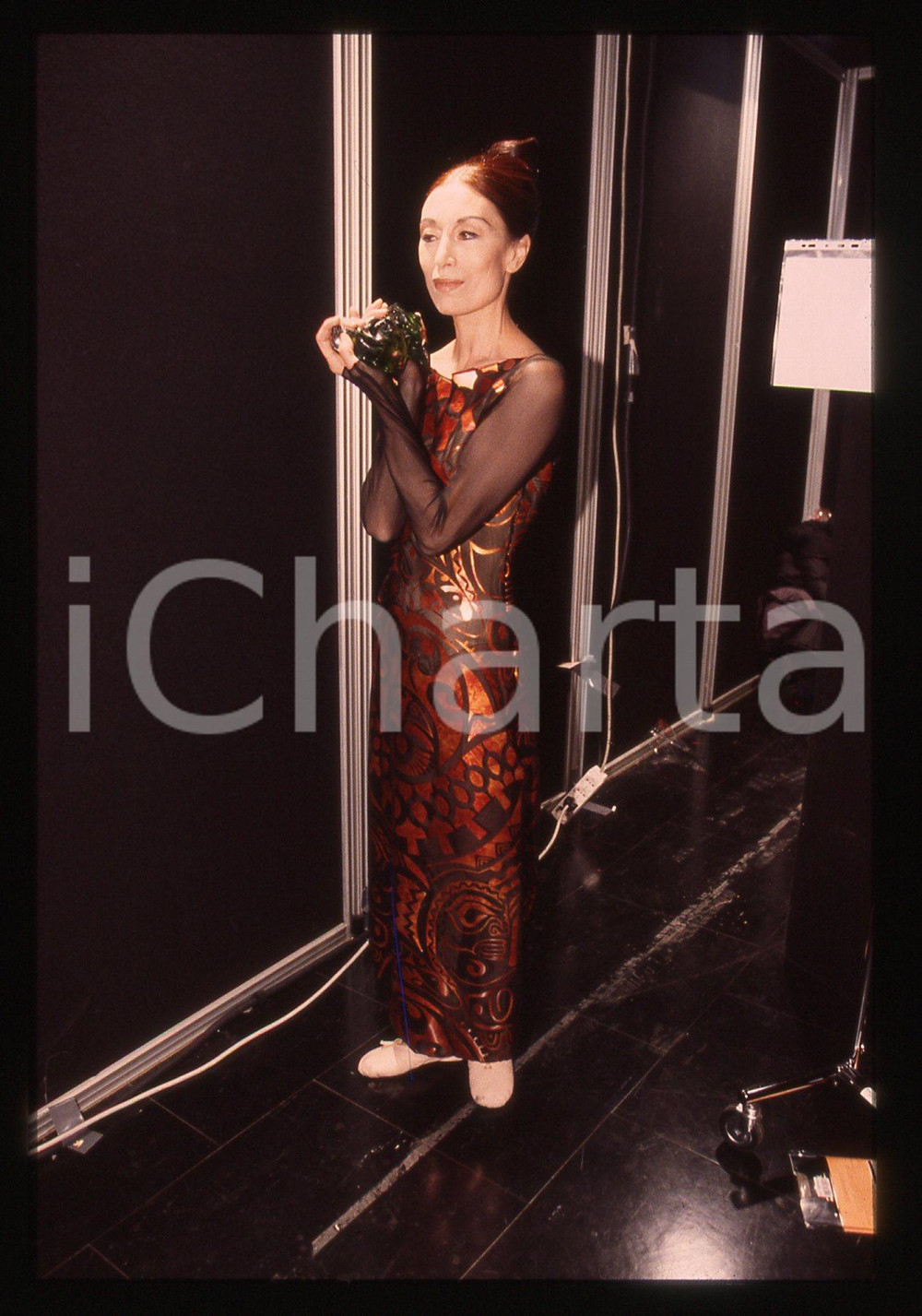 35mm vintage slide* 1999 MILANO Luciana SAVIGNANO backstage sfilata MARTINI