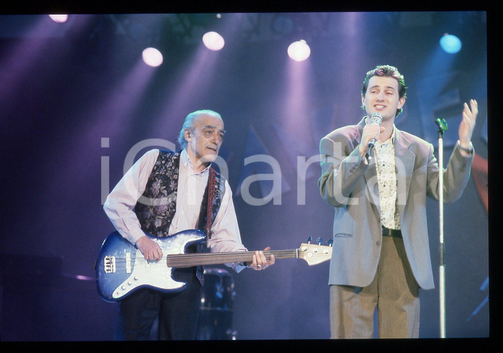 35mm vintage slide* 1990 TOSCANA Novello NOVELLI suona con Leonardo PIERACCIONI