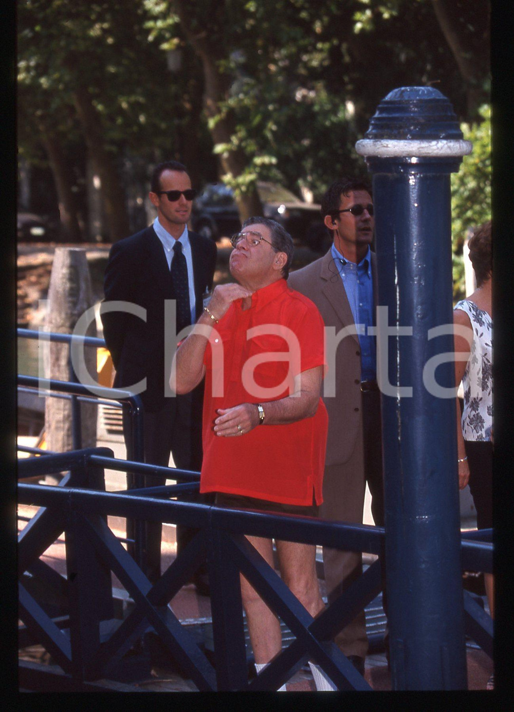 35mm vintage slide* 1999 FESTIVAL VENEZIA Jerry LEWIS scherza con i fotografi *4