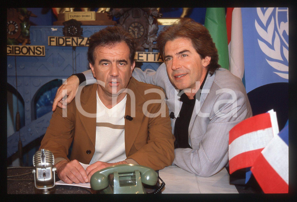 35mm vintage slide* 1998 Tullio SOLENGHI e Gene GNOCCHI a STRISCIA LA NOTIZIA *2