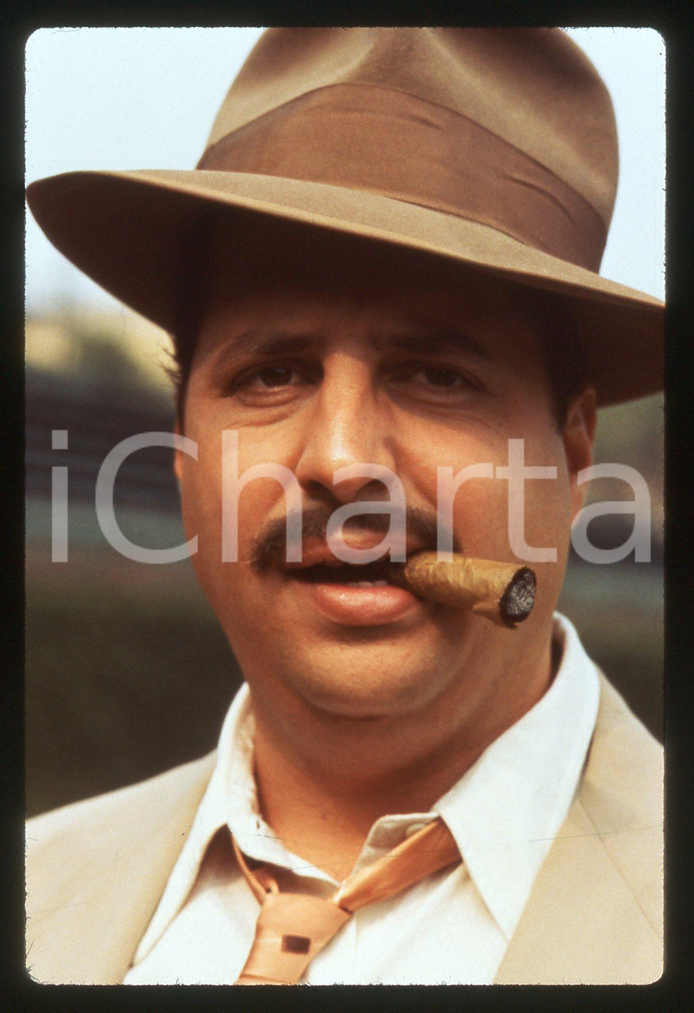 35mm vintage slide* 1992 A LEAGUE OF THEIR OWN Jon LOVITZ in una scena del film