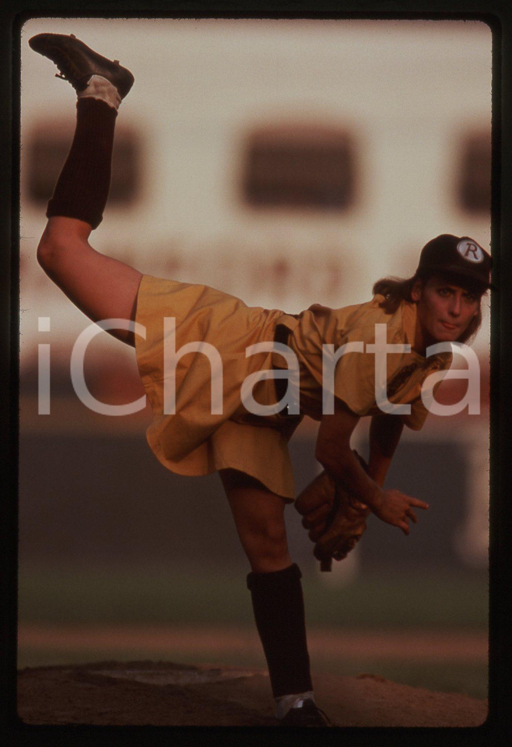 35mm vintage slide* 1992 A LEAGUE OF THEIR OWN Lori PETTY in una scena del film
