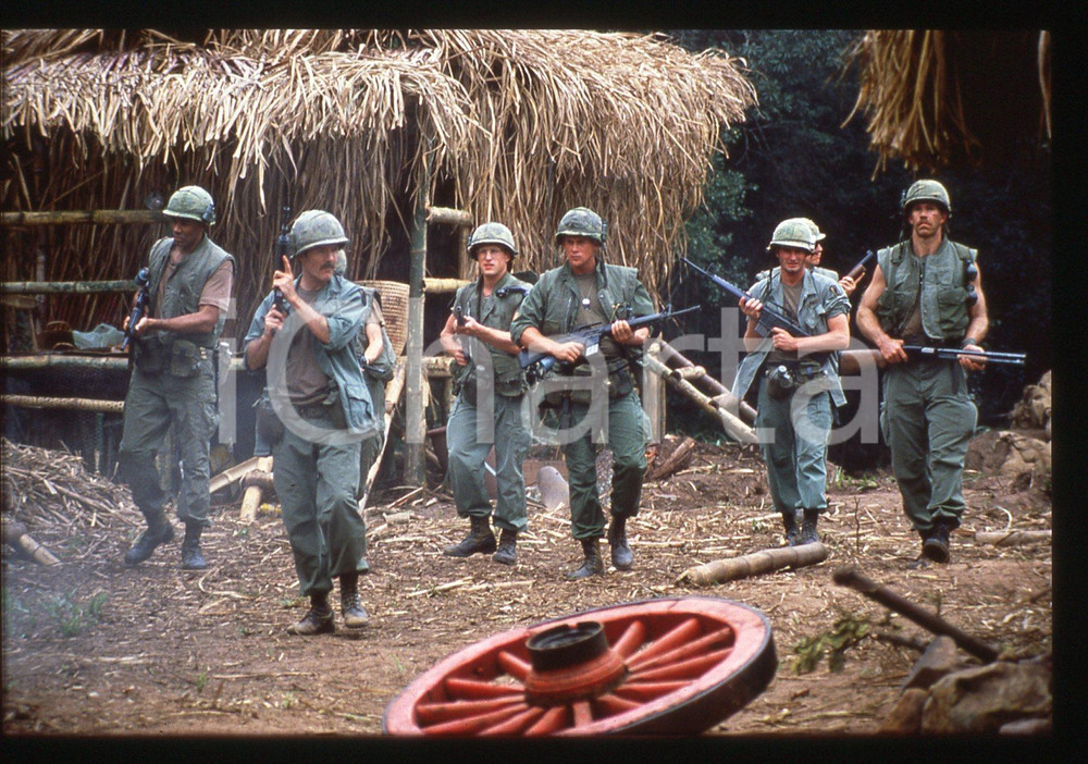 35mm vintage slide* 1988 PLATOON LEADER Regia Aaron NORRIS Una scena del film