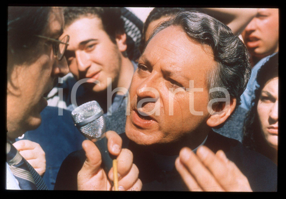 35mm vintage slide* 1996 LA MADRE INUTILE Leo GULLOTTA in una scena del film