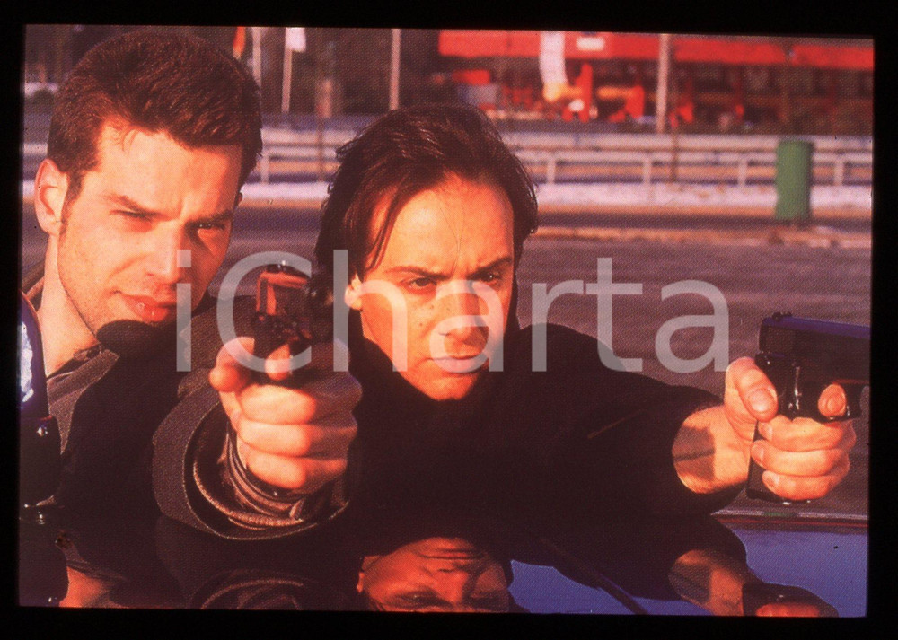 Fotografia d epoca originale 35mm vintage slide 1996 COBRA 11 Johannes BRANDRUP Erdogan ATALAY in una scena 1