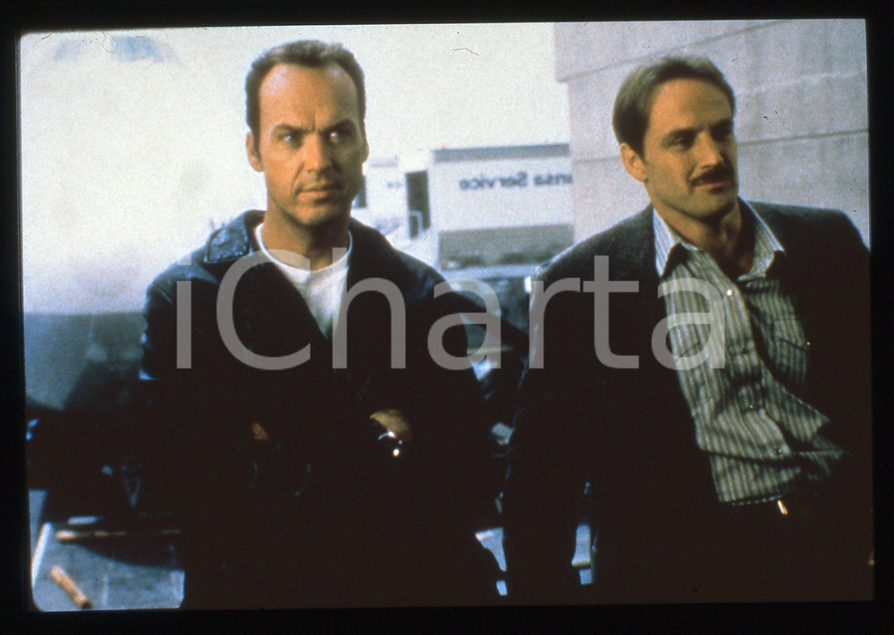 Fotografia d epoca originale 35mm vintage slide 1997 JACKIE BROWN Michael KEATON e Michael BOWEN  Scena 1