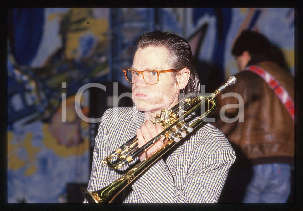 35mm vintage slide* 1988 ROMA (?) Chet BAKER ritratto durante un concerto (12)