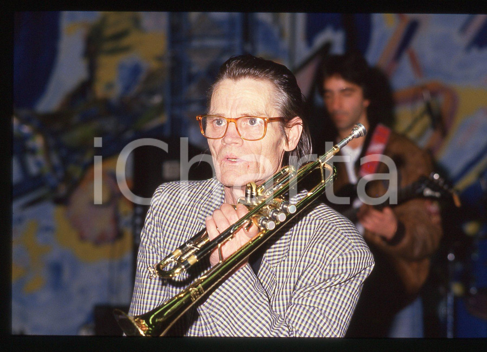 35mm vintage slide* 1988 ROMA (?) Chet BAKER ritratto durante un concerto (16)