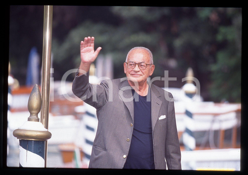 35mm vintage slide* 2000 VENEZIA Dino DE LAURENTIIS arriva al Festival (3)