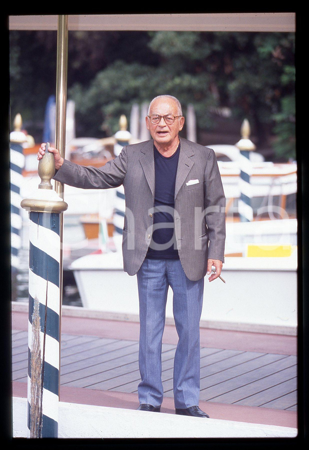 35mm vintage slide* 2000 VENEZIA Dino DE LAURENTIIS arriva al Festival (5)