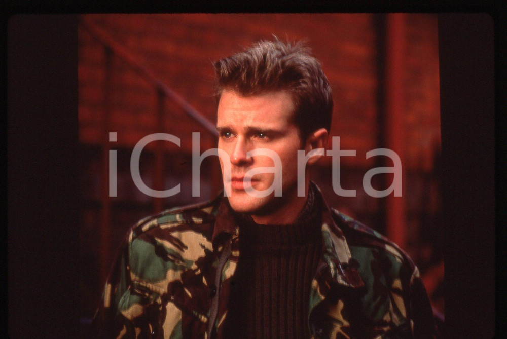 35mm vintage slide* 1997 THE INFORMANT Cary ELWES in una scena del film