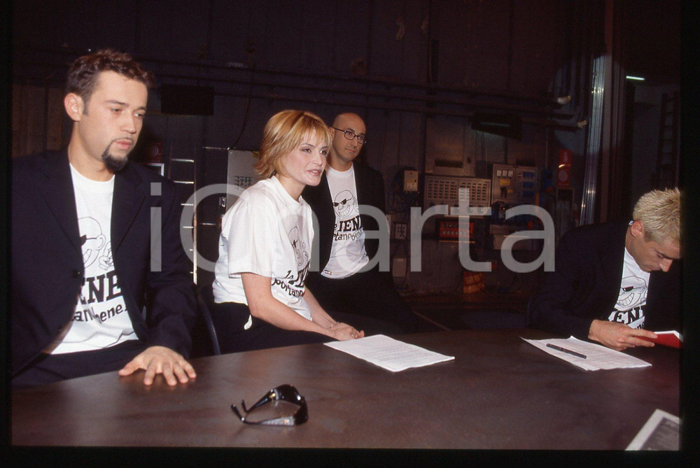 35mm vintage slide* 1998 ITALIA 1 Simona VENTURA Fabio VOLO e cast de LE IENE *3