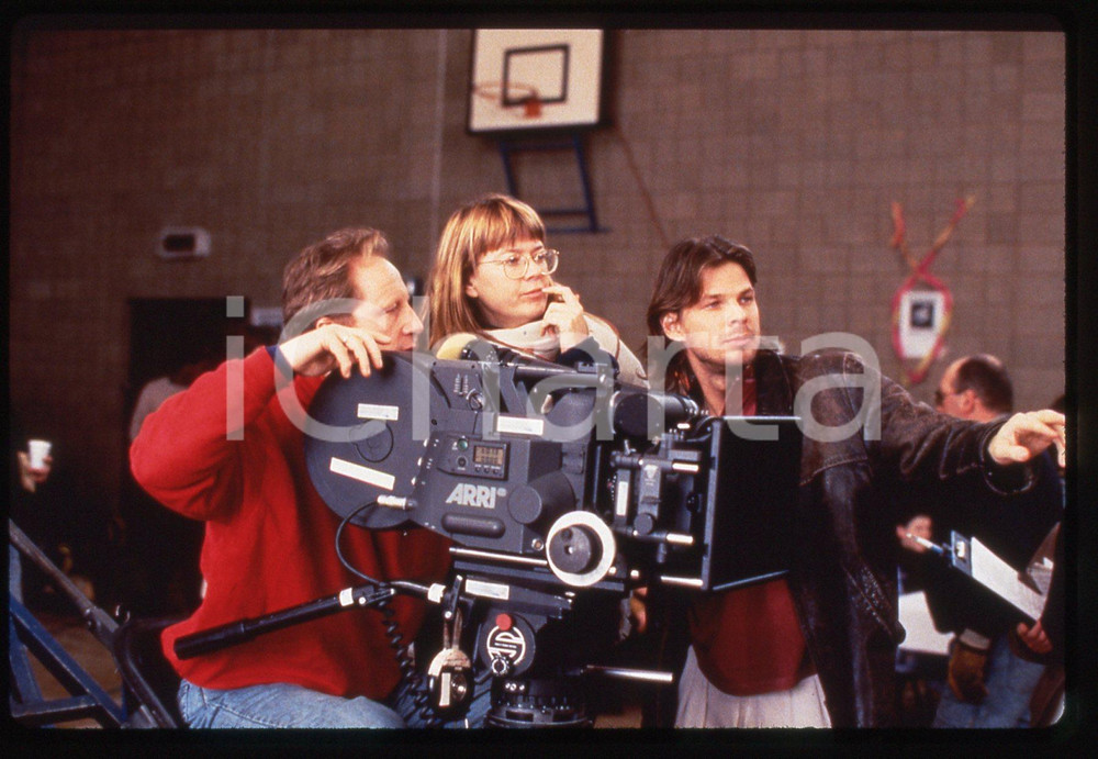 35mm vintage slide* 1996 DISAPPEARANCE OF FINBAR Sue CLAYTON la regista sul set