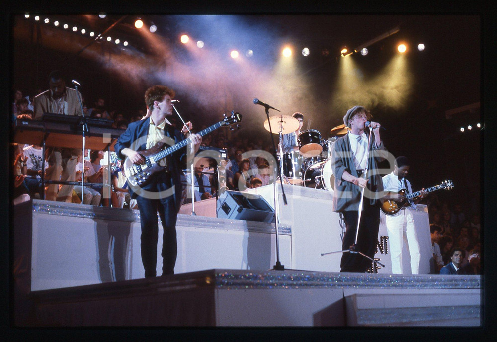 35mm vintage slide* 1985 SAINT VINCENT Mick HUCKNALL e SIMPLY RED in concerto *7