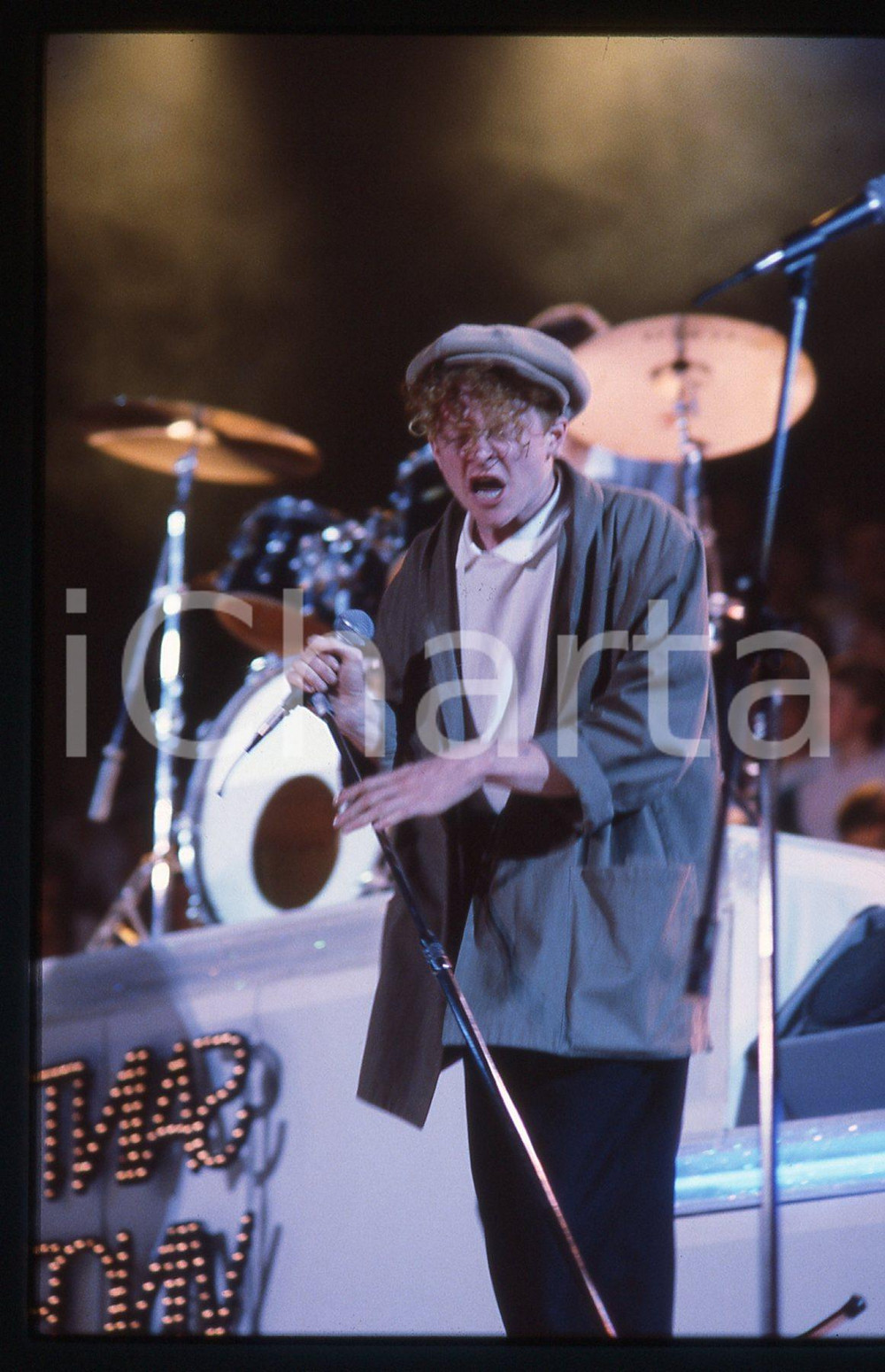 35mm vintage slide* 1985 SAINT VINCENT Mick HUCKNALL SIMPLY RED in concerto 