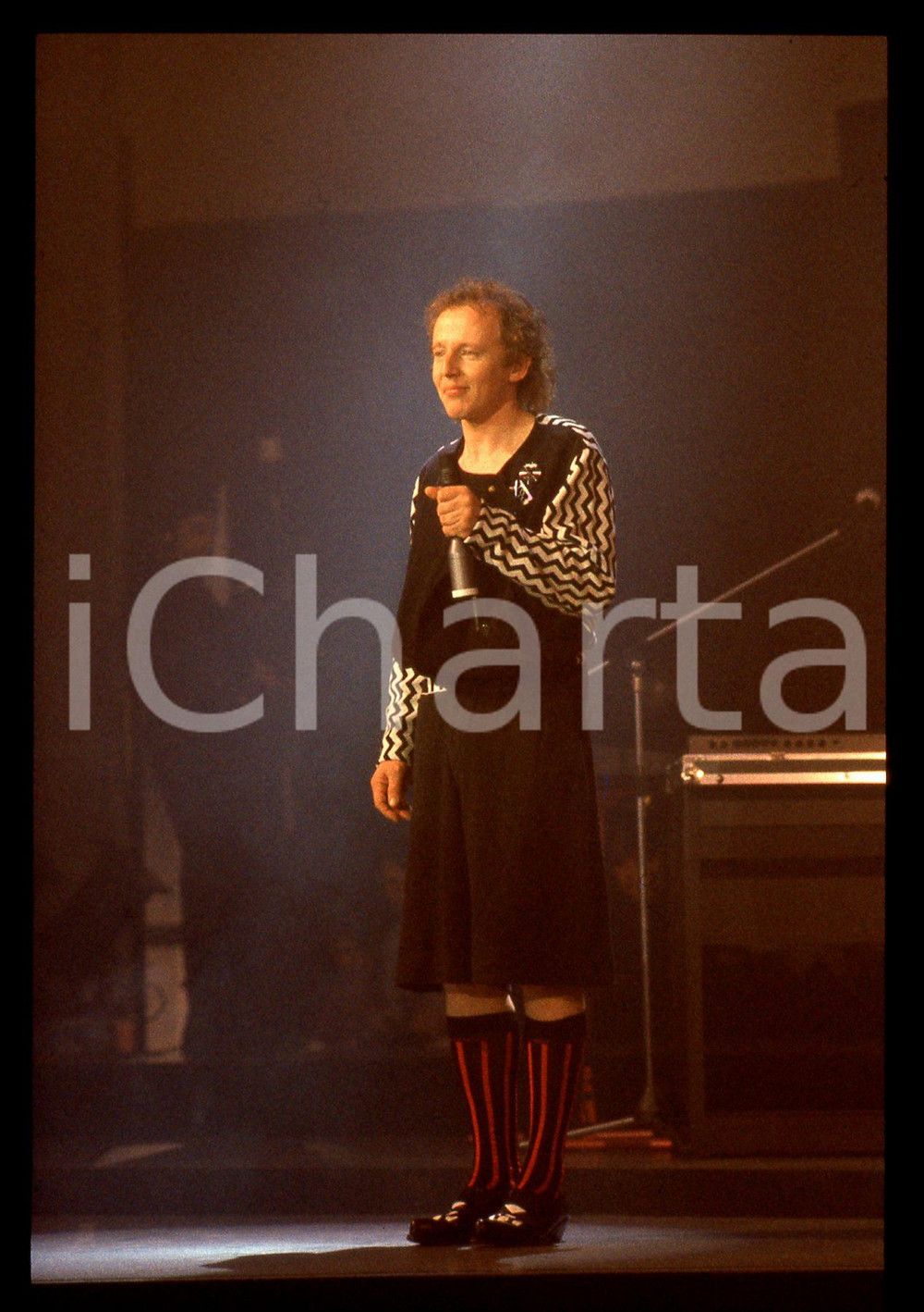 35mm vintage slide* 1990ca TEATRO Clive Malcolm GRIFFITHS durante spettacolo (4)