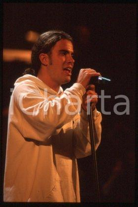 Fotografia d epoca originale Daniele VIT  SANREMO Musical artist on the stage 1997  35 mm vintage slide 1 1