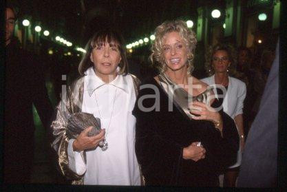 Farrah FAWCETT & KRIZIA - MILAN American actress 1999 ca * 35mm vintage slide 26