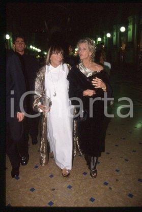 Farrah FAWCETT & KRIZIA - MILAN American actress 1999 ca * 35mm vintage slide 27