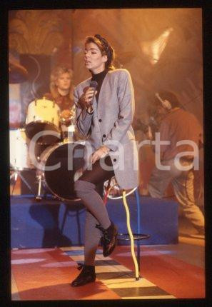 SANDRA Ann LAUER - MUSIC Pop singer Performance 1988 ca * 35 mm vintage slide 26