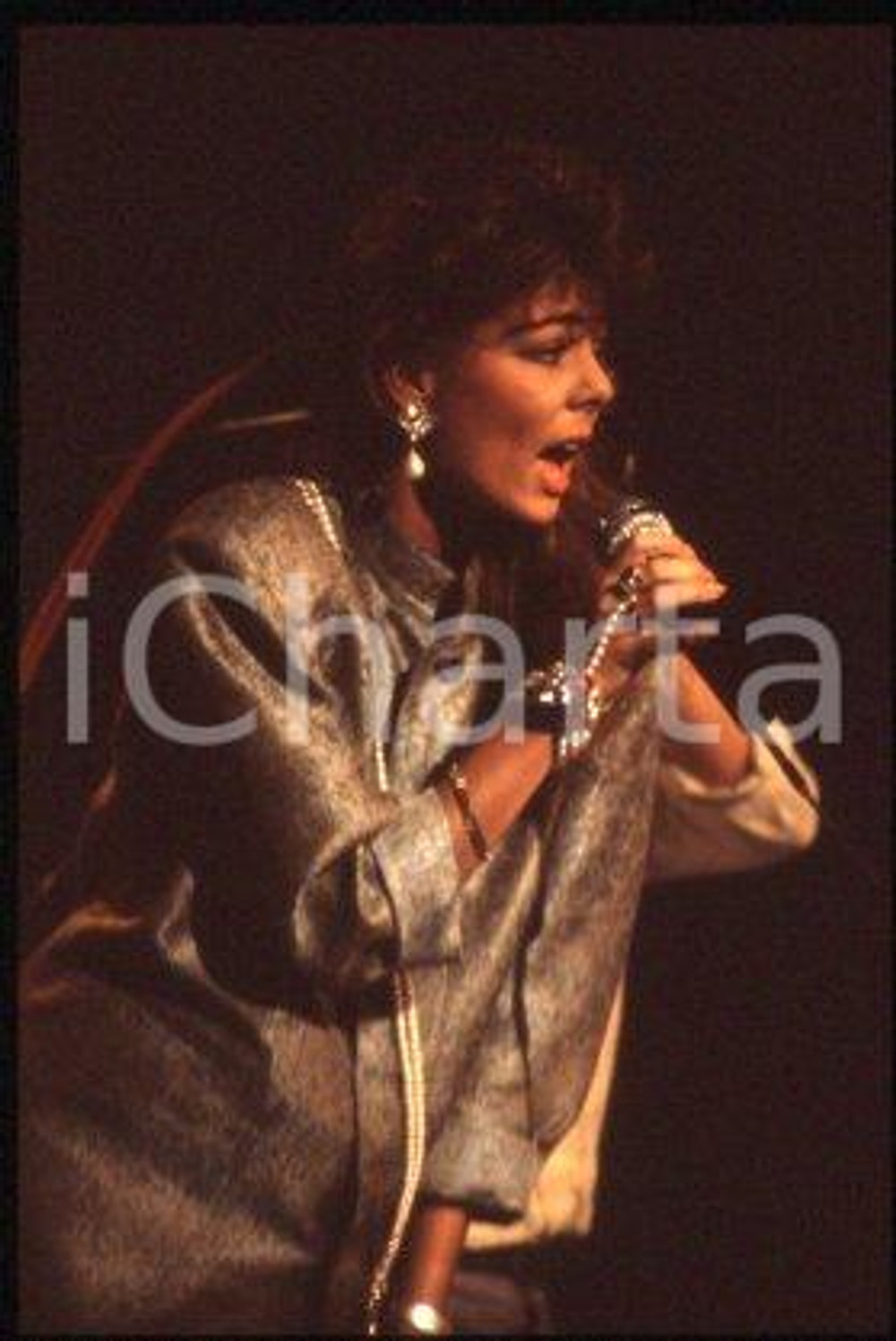 SANDRA Ann LAUER - ITALY Pop singer on a stage 1986 * 35 mm vintage slide 73