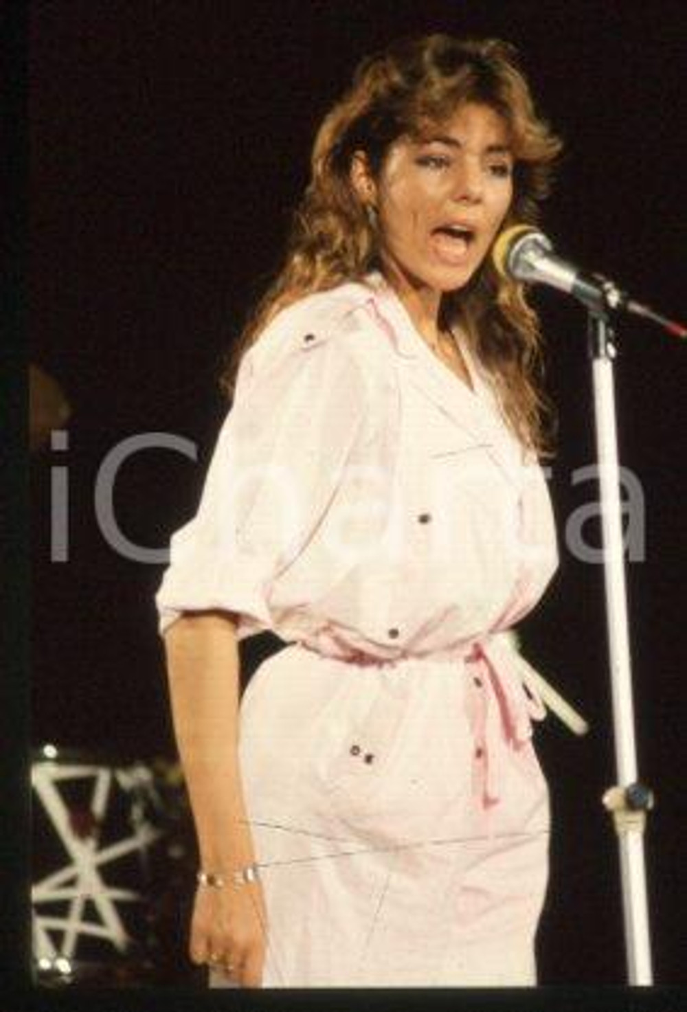 SANDRA Ann LAUER - MUSIC Pop singer Performance 1986 ca * 35 mm vintage slide 95