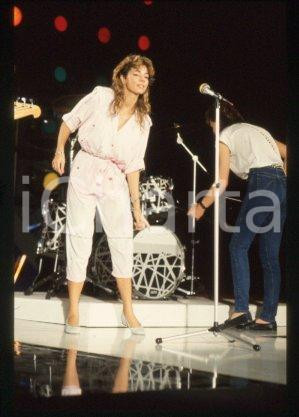 SANDRA Ann LAUER - MUSIC Pop singer Performance 1986 ca * 35mm vintage slide 100