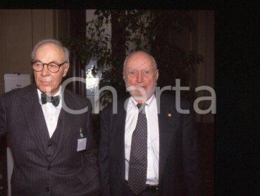 Douglass NORTH and Lawrence KLEIN - ECONOMICS 1999 * 35 mm vintage slide 26