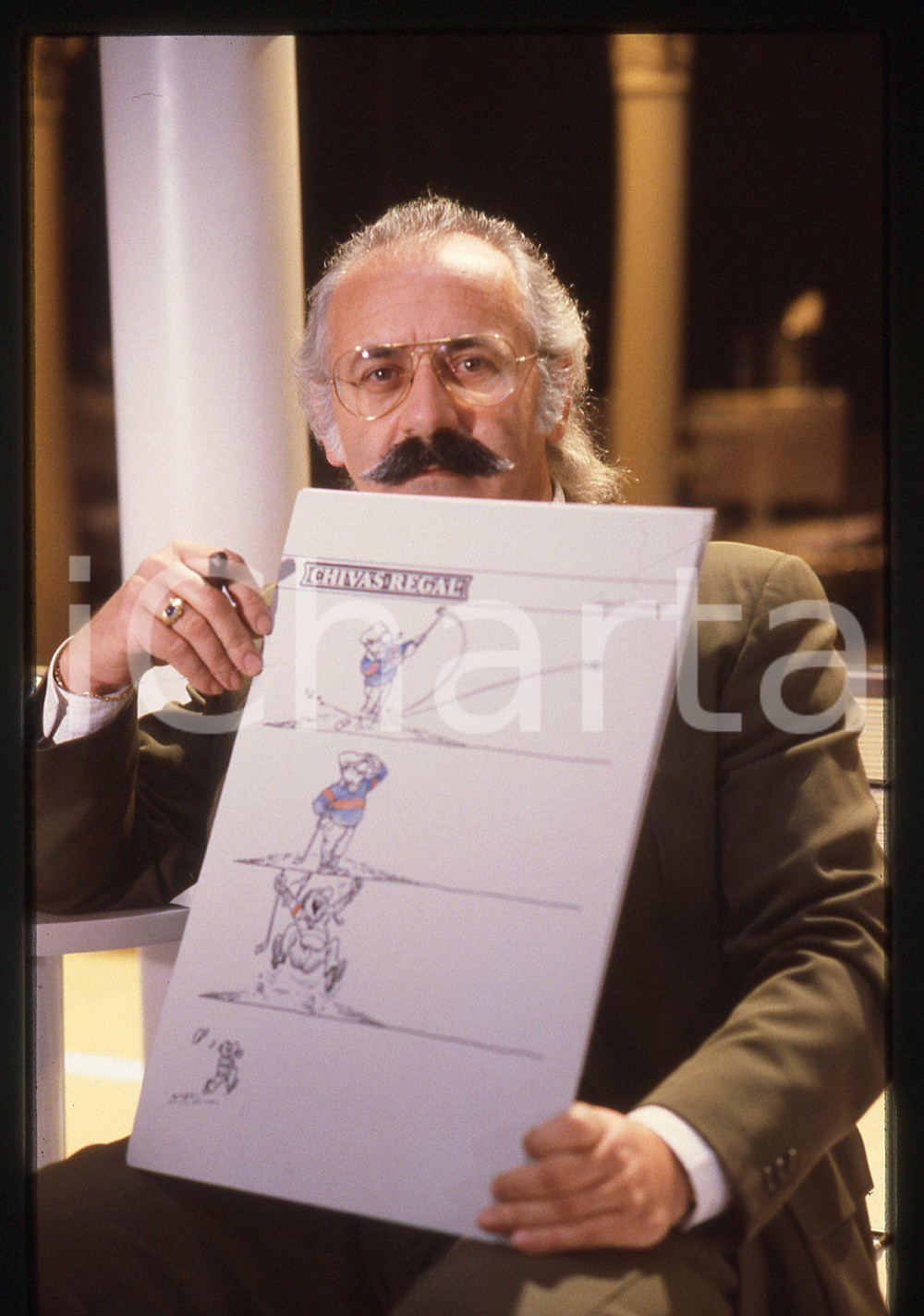 35mm vintage slide* 1985ca COSTUME Alberto FREMURA mostra fumetto CHIVAS REGAL